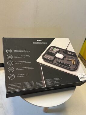 Mag-3 Magnetic Wireless Charging Tray in Black